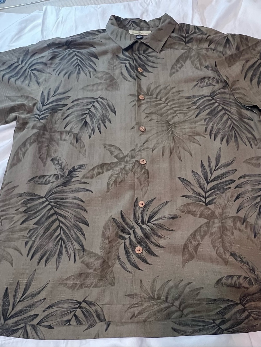 Tommy Bahama Olive Green Tropical Leaf Button-Down Shirt 100% silk
